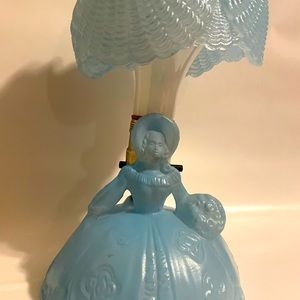 1940 Vintage Southern Belle Lamp